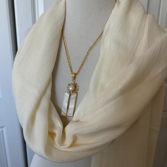 Mother of Pearl Earring and Necklace Set | NWT - Picture 13 of 13